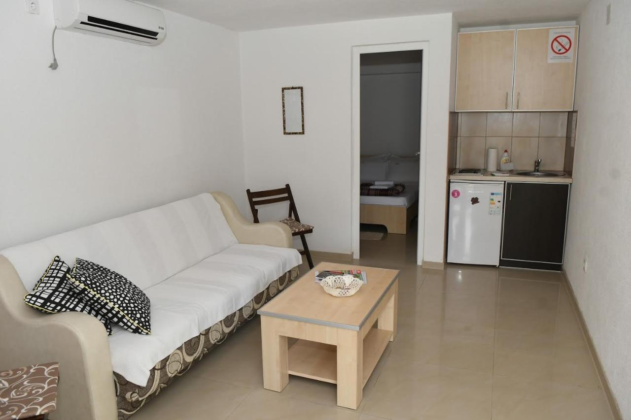 Ferienwohnung Sobe Alex Veliko Gradište Exterior foto